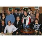 Algunos de los miembros de la asociación de fotografía Legio VII, que exponen en el Café Varsovia.