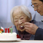 La japonesa Misao Okawa, el pasado 5 de marzo, celebrando su 117º cumpleaños en Osaka.