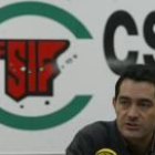Carlos García, durante su intervención en la rueda de prensa celebrada ayer en la sede del sindicato