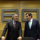 Los presidentes de CEOE, Juan Rosell, y de de Cepyme, Antonio Garamendi, en junio del 2018.