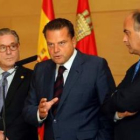 Costales y Miguel Ángel García Nieto flanquean a Amilivia, ayer en Valladolid.