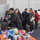 Clientes de la feria, ayer en el pabellón multiusos.