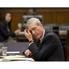 El director del FBI, Robert Mueller, durante una pausa de su comparecencia en la Cámara de Representantes, el jueves en Washington.
