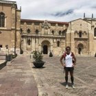 Rafa Sánchez a su paso por la capital leonesa. DL