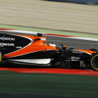 Stoffel Vandoorne vio como su McLaren-Honda volvía a estropearse en el Circuit.
