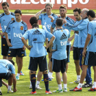 El técnico de la selección española, Vicente del Bosque, dirigiendo el último entrenamiento.