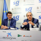 El presidente de Castilla y León, Alfonso Fernández Mañueco, con Graciano Palomo. PACO SANTAMARÍA