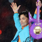 Prince, durante su actuación en la Superbowl del 2007.