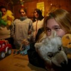 La Cruz Roja de León ha abierto una caseta de recogida de juguetes en San Marcelo