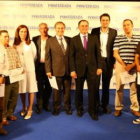 El presidente de la D. O. Bierzo, con el segundo grupo de premiados con un «Oro».
