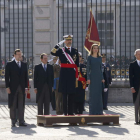 El rey de España, en su primera celebración de la Pascua Militar, quiso recuperar el vistoso protocolo castrense de este acto que se celebró ayer en el Palacio Real.