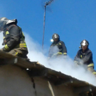 Los bomberos tuvieron que trabajar duramente