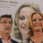 Francisco Fernández y Manuela Ordás, ayer, en el mitin de Navatejera.