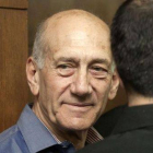 Olmert espera el inicio de una sesión del juicio, el pasado 31 de marzo del 2014.