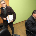 Adolfo Canedo y José Manuel Sánchez, en un pleno.