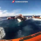 La guardia costera italiana confirma la muerte de ocho personas en el mar.