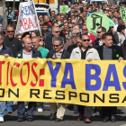 Protesta de los trabajadores de Antibióticos por las calles de León.