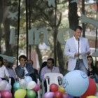 El pregonero, Borja Suárez, y al fondo Mari Crespo, Susana Téllez, Carlos López Riesco y Tino Morán