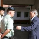 Álvarez, a su llegada al cuartel de la Guardia Civil de Gradefes