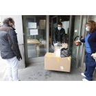 La Gerencia de Servicios Sociales centraliza el reparto a voluntariado. RAMIRO