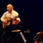 Amancio Prada, en una de sus últimas interpretaciones en el Auditorio Ciudad de León