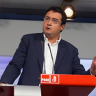 Óscar López, durante una rueda de prensa.