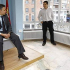 Joaquín Otero y Héctor Castresana, en su sede parlamentaria.