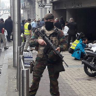 Ascienden a 20 los fallecidos en el atentado en el metro de Bruselas.