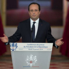 Hollande da la cara tras el escándalo de su presunta infidelidad.