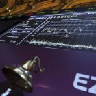 Vista del panel de la bolsa de Madrid que refleja la evolución del Ibex 35.