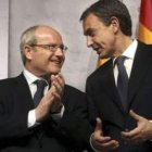 El presidente de la Generalitat, José Montilla, y Zapatero, durante la inauguración del sincrotróno