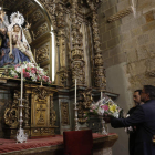 Ofrenda floral a la Virgen del Mercado. FERNANDO OTERO