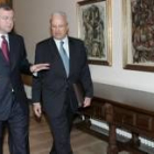 El consejero Antonio Silván, y el presidente de HP España, Santiago Cortés, en una imagen de archivo