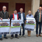 Representantes de Asemco, al Ayuntamiento y hosteleros presentaron ayer las jornadas.