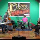 3 Gatos Swing, tocando en la primera edición del ciclo.