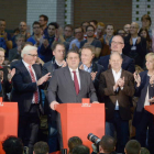 El presidente del SPD, Sigmar Gabriel, anuncia el resultado de la votación.