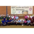 Imagen de familia de todos los equipos participantes.