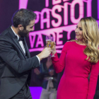 Roberto Leal y Berta Collado, en la grabación del especial navideño de TVE-1 'Telepasión 2016: va de cine'.