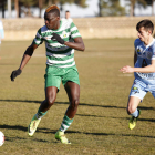 Traoré, a la izquierda, logró el gol de la igualada para el equipo virginiano. F. OTERO PERANDONES