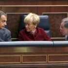 Zapatero, De la Vega y Bermejo, durante el Pleno del Congreso de ayer