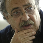 El productor y cineasta Pedro Costa, durante un rodaje en el 2004.