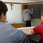Dos niños, en una escuela italiana de Roma.
