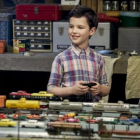 El joven actor Ian Armitage encarna al personaje de Sheldon Cooper en su infancia, en la nueva serie 'Young Sheldon'.
