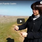 La arqueóloga Esperanza Martín en el cerro de Puente Castro donde trabaja en la actualidad.