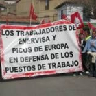 Los trabajadores de Enervisa y Picos de Europa llevan tres años esperando una solución