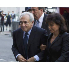 Dominique Strauss-Kahn y Anne Sinclair, el pasado junio, en Nueva York.