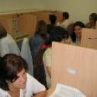 Varias personas en el aula de Nuevas Tecnologías de San Andrés