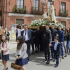 La procesión con el patrono san José recorrió las calles de la villa precedida por los niños, grandes protagonistas en esta celebración, junto a las autoridades. ACACIO