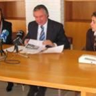 Emilia Villanueva, Jacinto Bardal y Juana María Rivas en su comparecencia de ayer ante la prensa