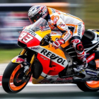 EL GP DE ESPAÑA  Marc Márquez, sí se puede El 'paddock' de MotoGP ve posible, si le respeten las lesiones, que el 'nen de Cervera', 14 años más joven que Rossi, alcance las marcas del 'Doctor'  "Si lo logra, tendrá merito que Valentino", afirma Aleix Espa